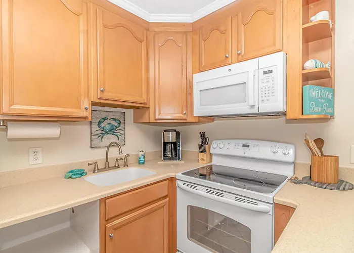Exceptional Ocean-Pier-Pool Front 1 Bedroom Condo